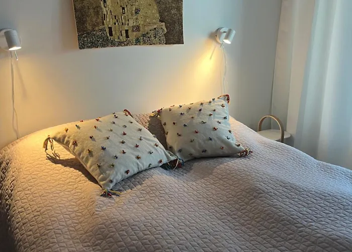 Location Aurora Flat!